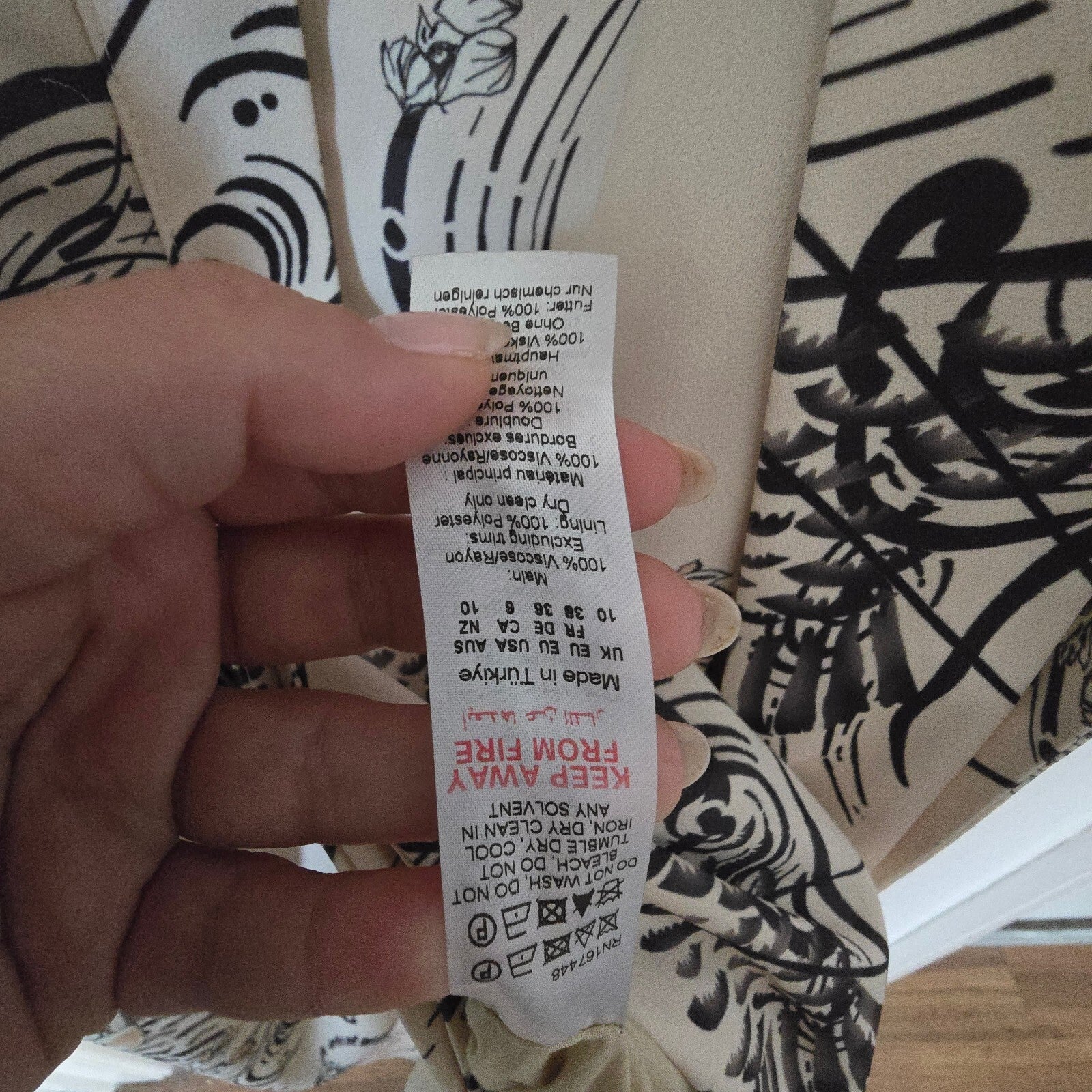 Iconic Karen Millen 'Koi' Print Dress – Excellent Condition, size 10, rare