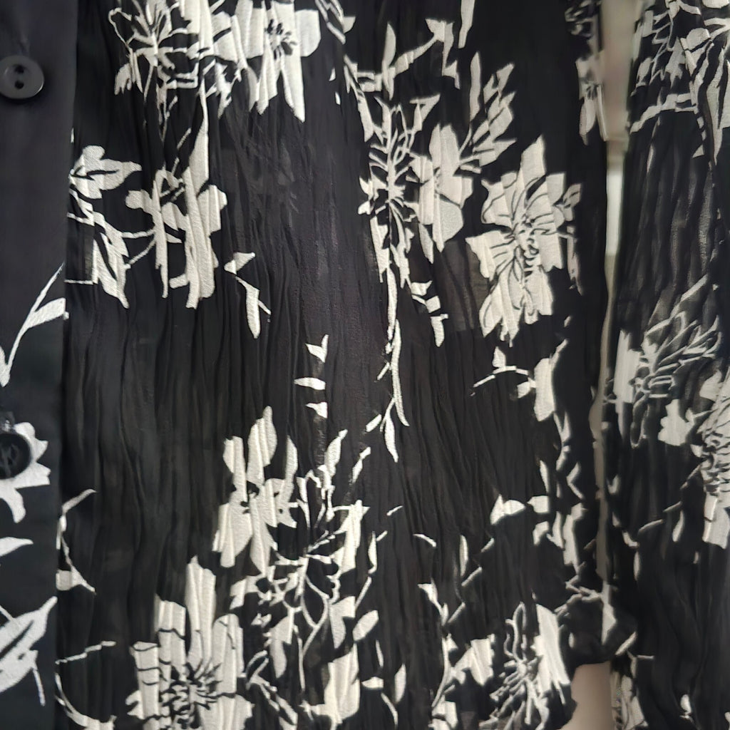 TU Black and White Floral Pleated, Plisse Long Sleeve Shirt Blouse Size 10