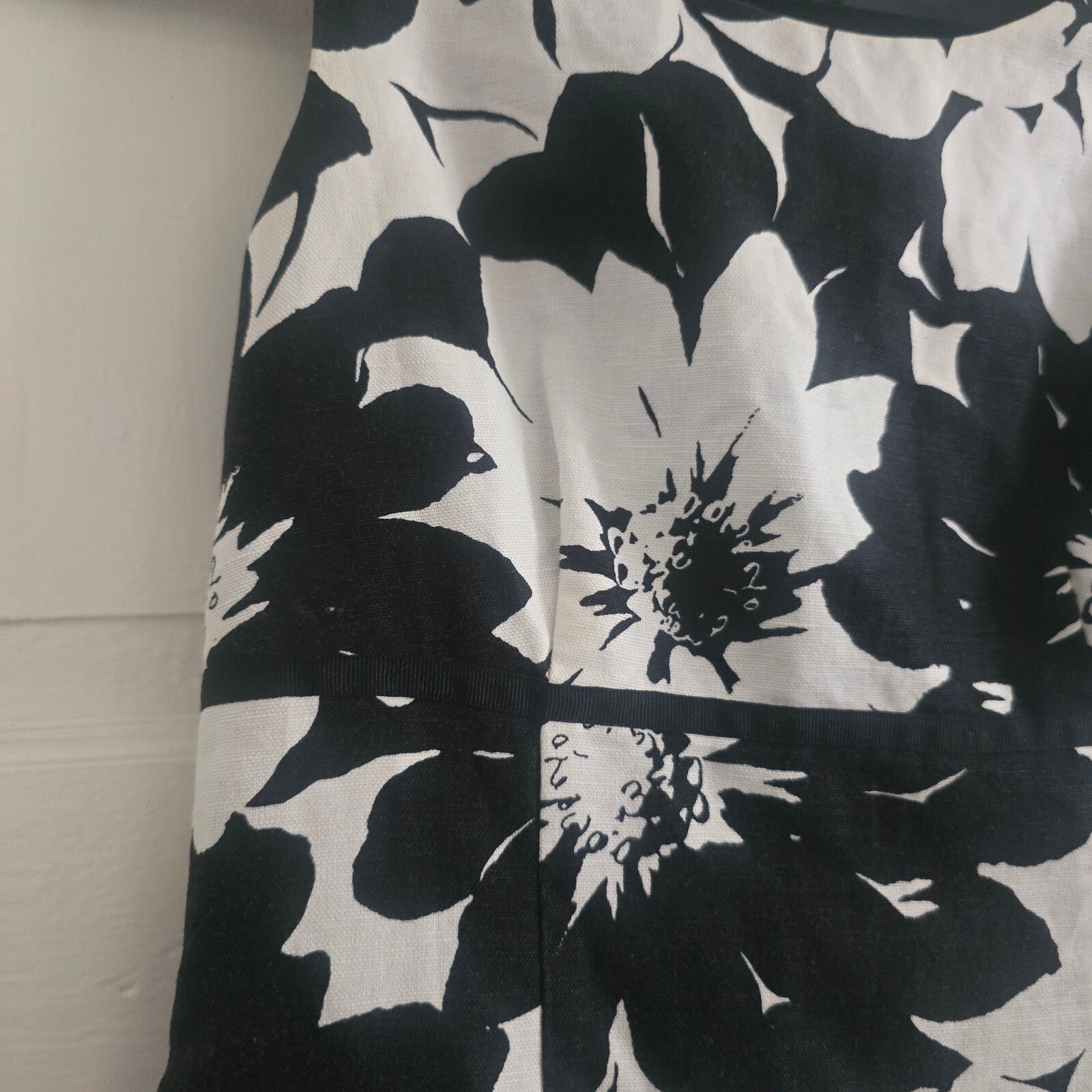 Laura Ashley Black and White Floral Sleeveless Dress UK 8, linen mix, lined