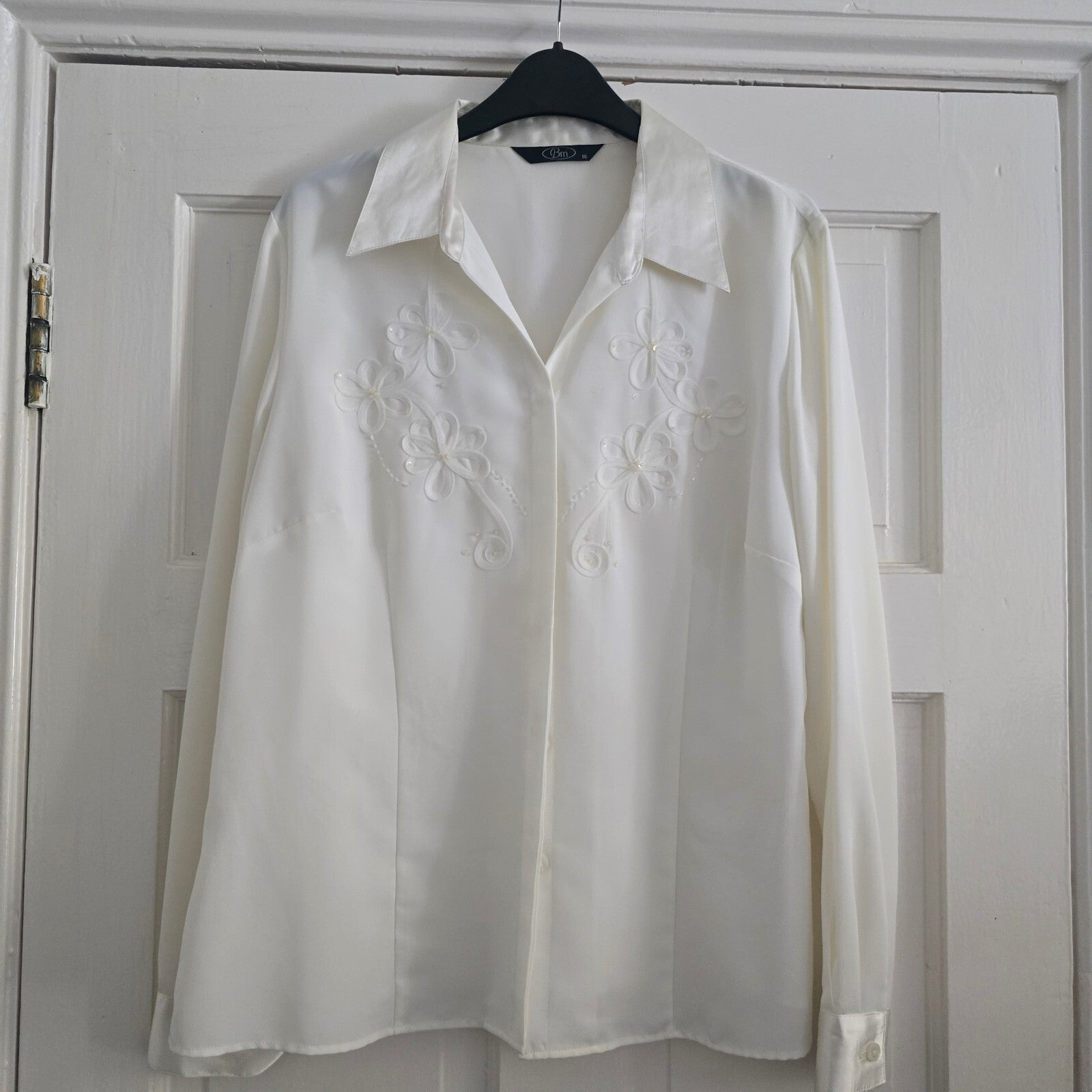 BM Women's White Embroidered Applique Button-Up Blouse Shirt Size 16