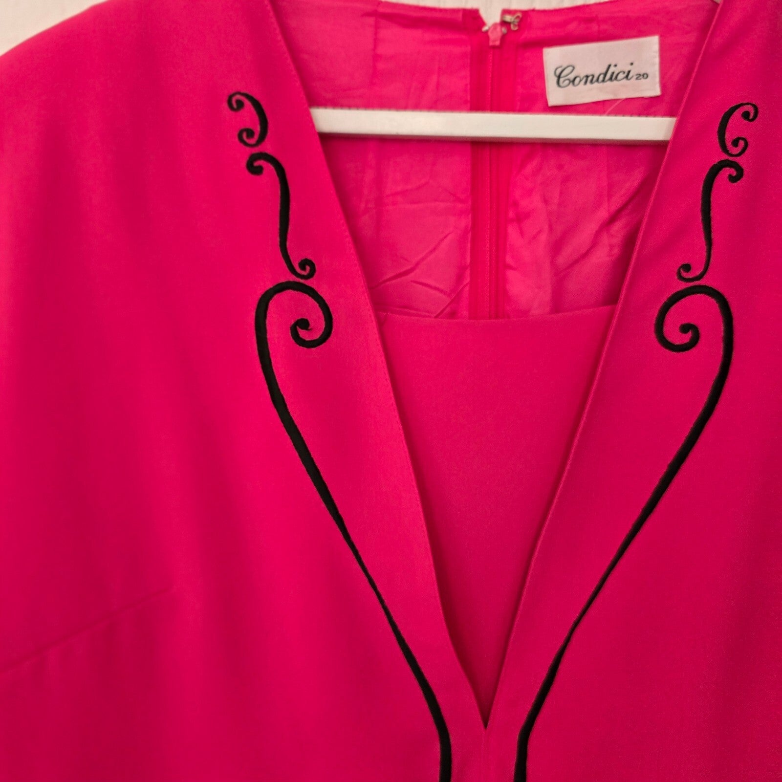 Condici Pink and Black Two-Tone Dress with Embroidered Detail, Size 20, elegant