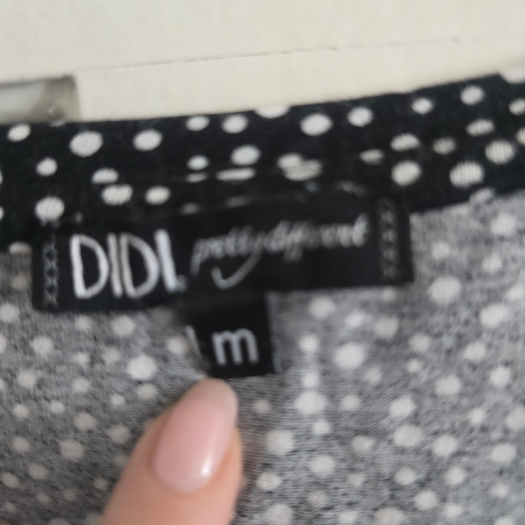 DIDI Black and White Polka Dot Short Sleeve Top Medium