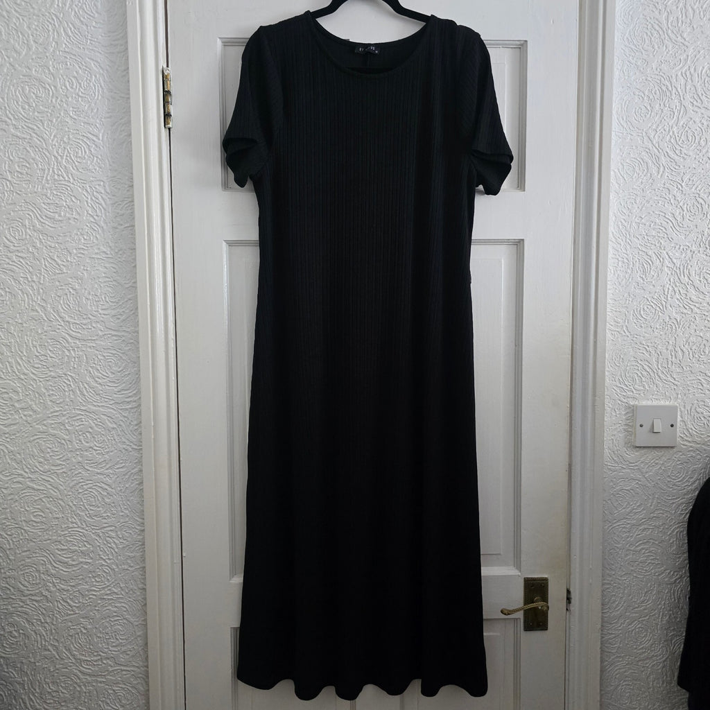 ET VOUS Black Ribbed Short Sleeve Maxi Dress Size 16