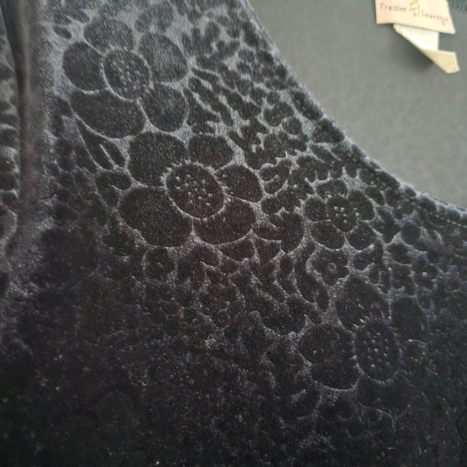 Frazier Lawrence Black Floral Velvet Long Sleeve Top Medium