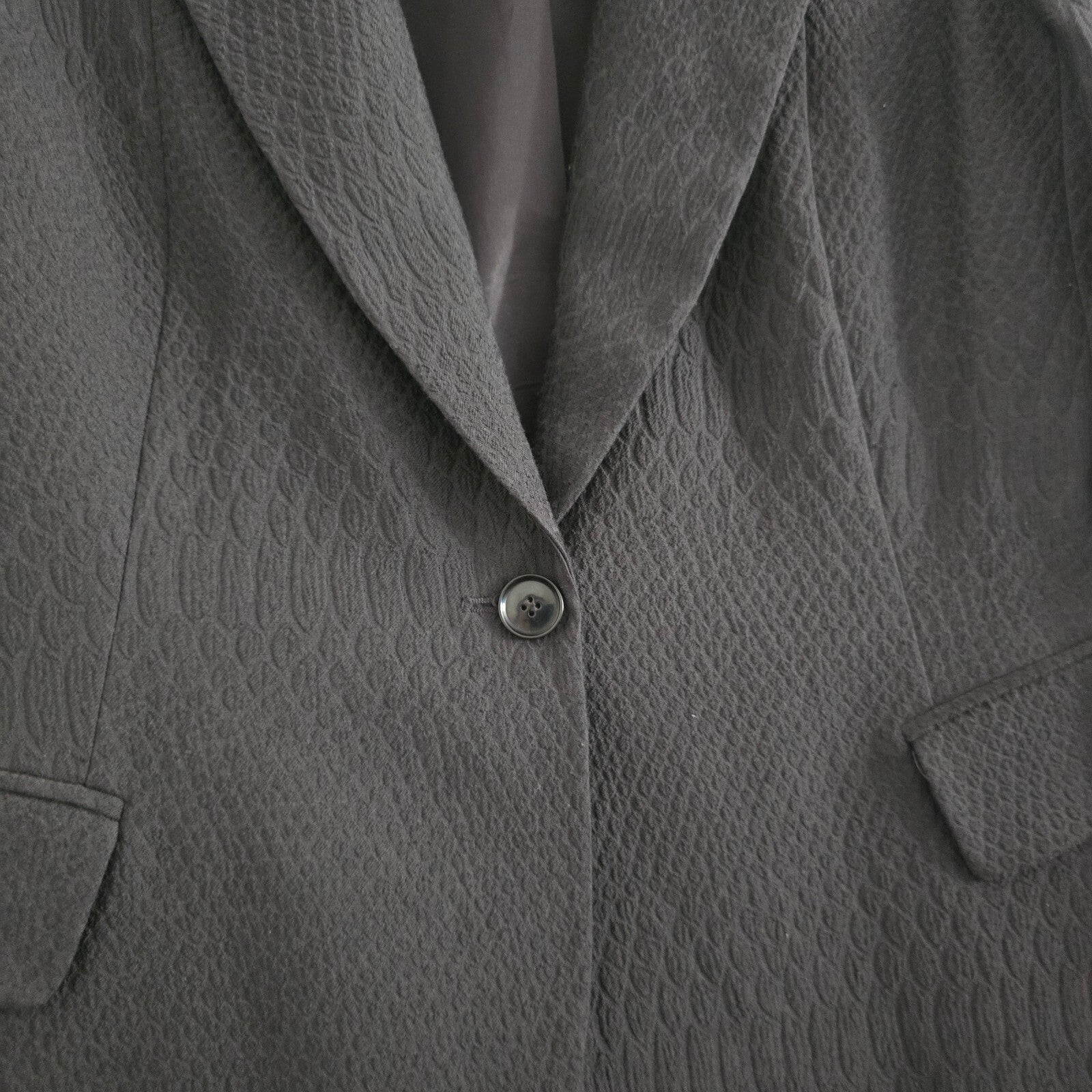 Expresso Women's Black Textured Blazer Size 40, smart, tailored, single breasted