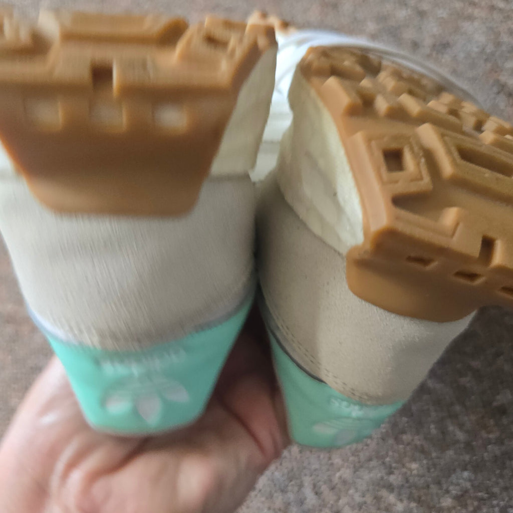 Adidas Unisex Retro Style White and Mint Green Trainers with Gum Sole UK 7.5