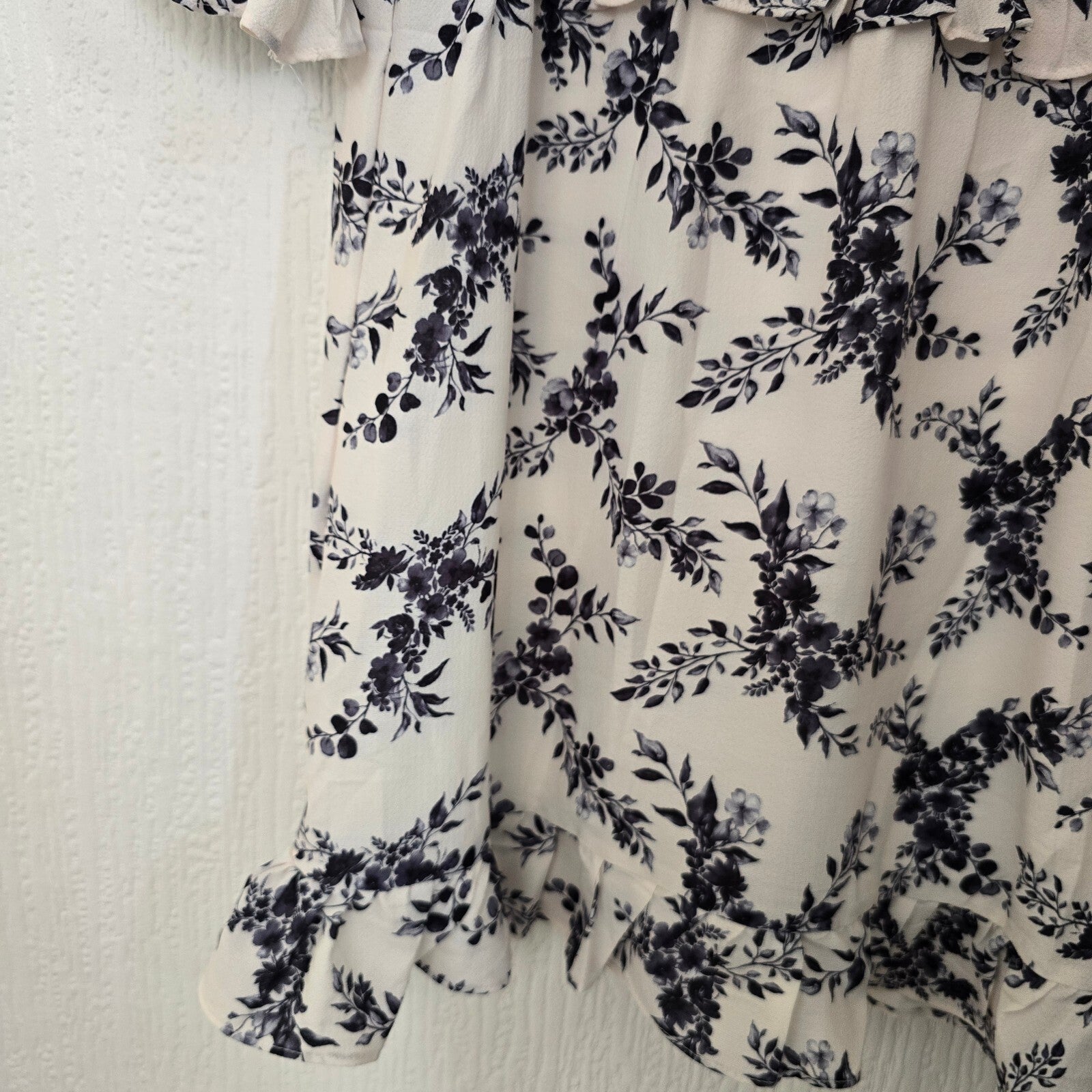 In The Style Women's White and Black Floral Ruffle Dress Size 12 BNWT