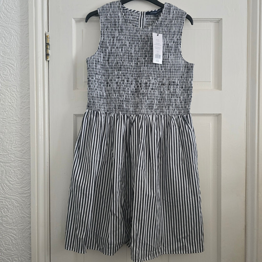 French Connection BNWT Black and White Striped Sleeveless Shirred Dress Size 12