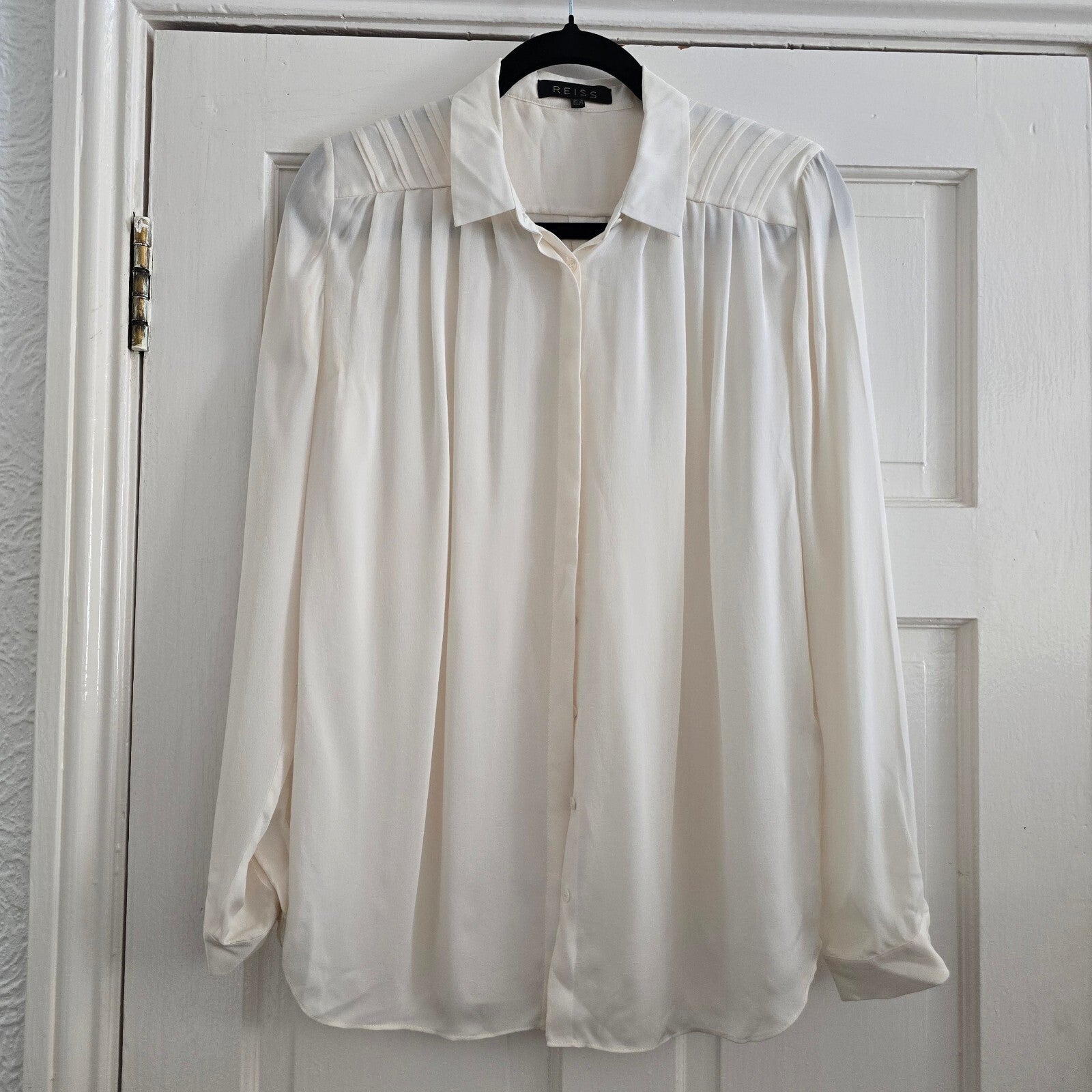 Reiss Elegant Off White/Cream Silk Blouse Shirt UK 8 / EU 36 / US 4 relaxed fit
