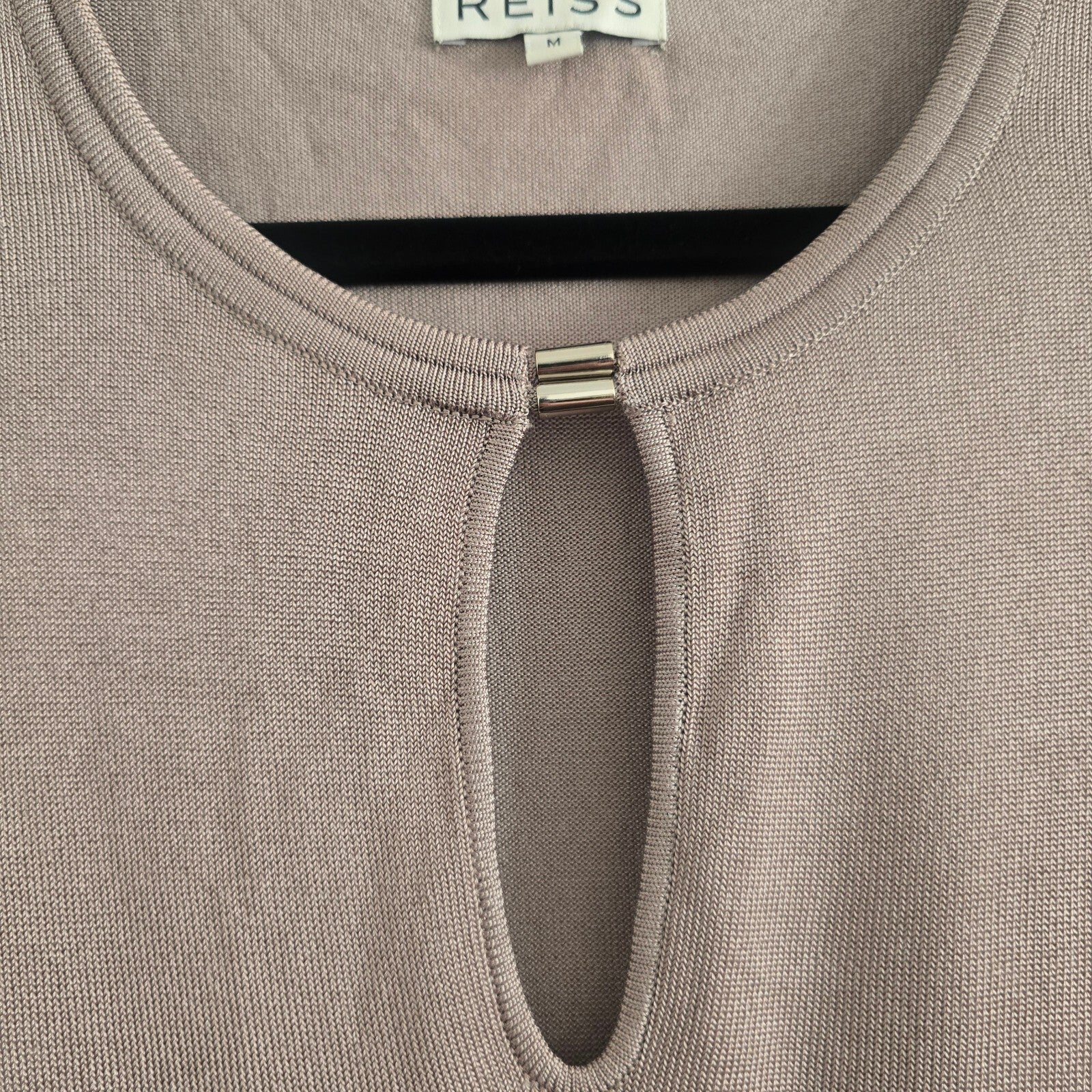 Reiss Women's Beige Viscose Blend Jumper with Keyhole Detail, size M, luxury