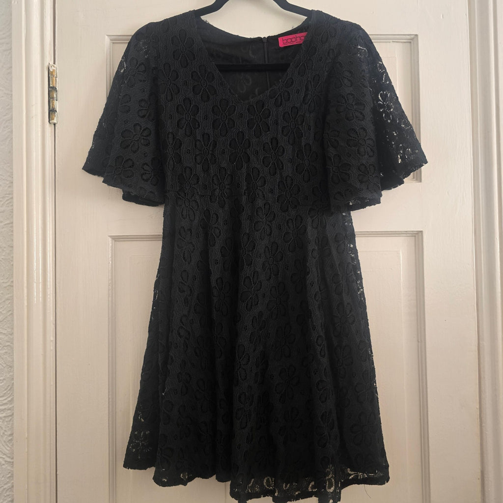 Boohoo Black Lace Fit & Flare Dress UK 10, mini length, floaty