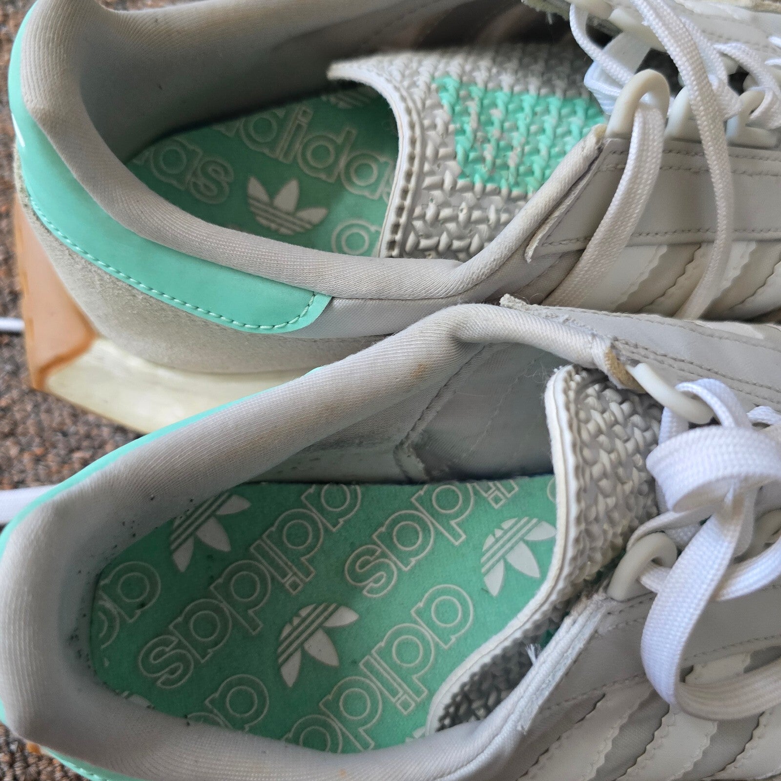Adidas Unisex Retro Style White and Mint Green Trainers with Gum Sole UK 7.5