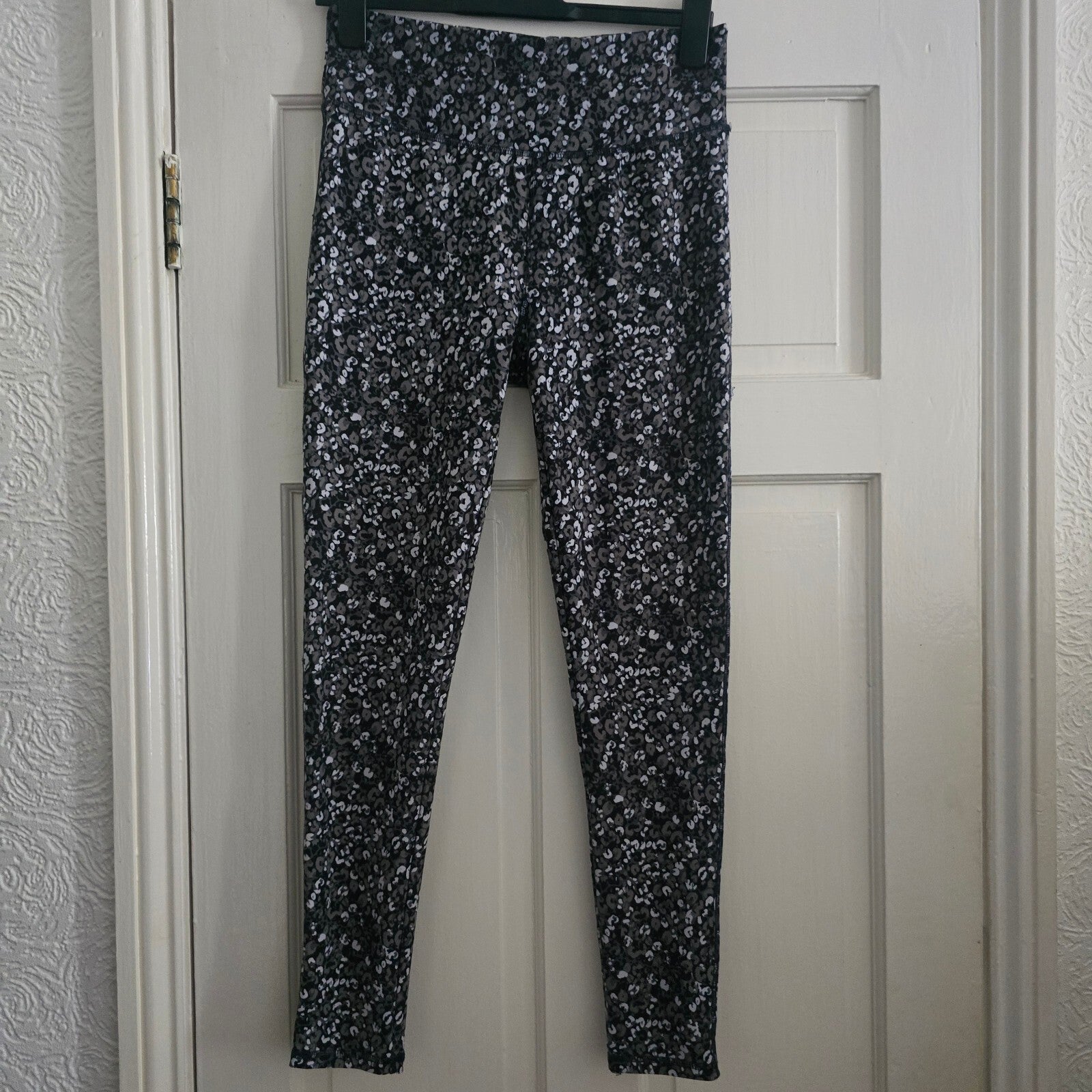 F&F Active Women's Medium Black and Grey Leopard Print Leggings gym activewear