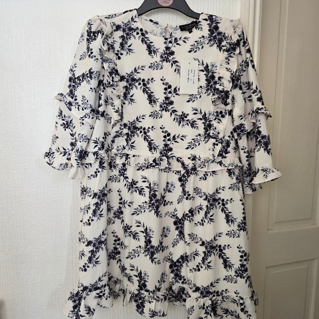 In The Style Women's White and Black Floral Ruffle Dress Size 12 BNWT