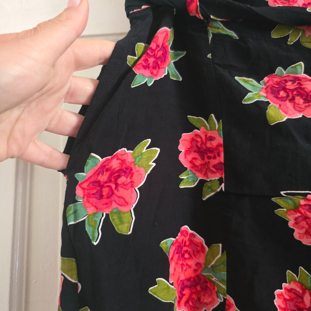 Superdry Women's Floral Print Lightweight Shorts UK 14 EU 42