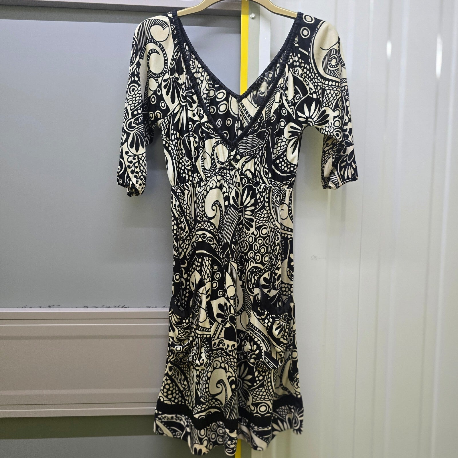 Joseph Black and Cream Patterned Silk Blend Dress Size S, vintage rare designer