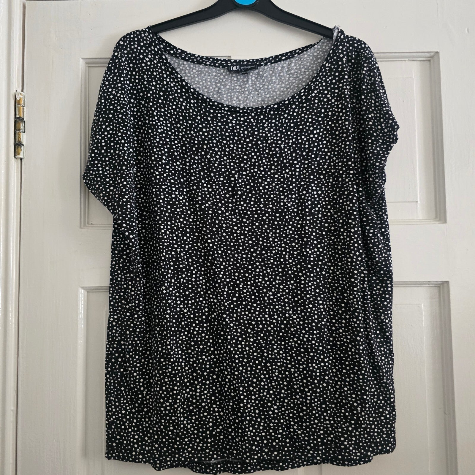 DIDI Black and White Polka Dot Short Sleeve Top Medium