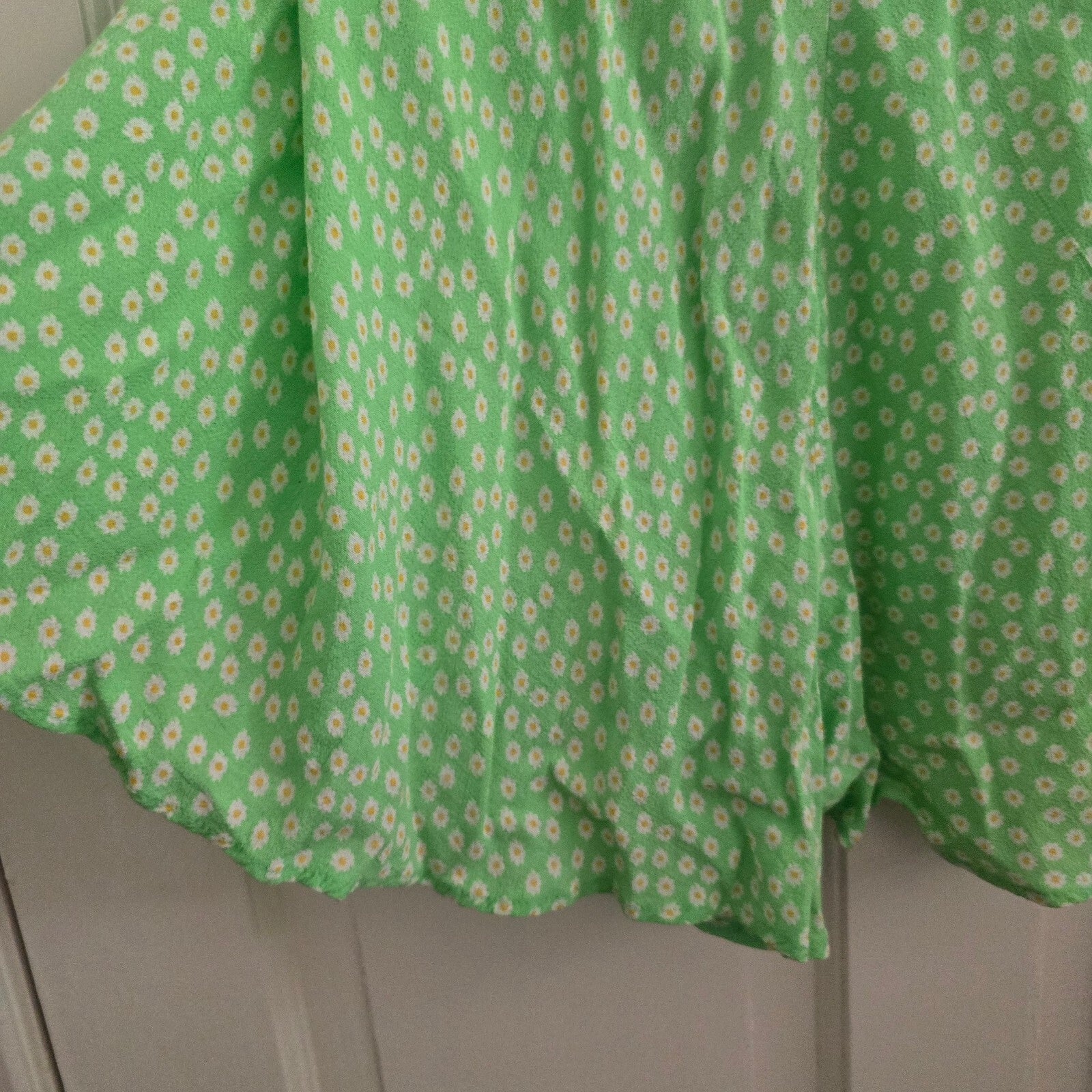 ZARA Green Daisy Print Spaghetti Strap Romper Playsuit Size S cute ditsy