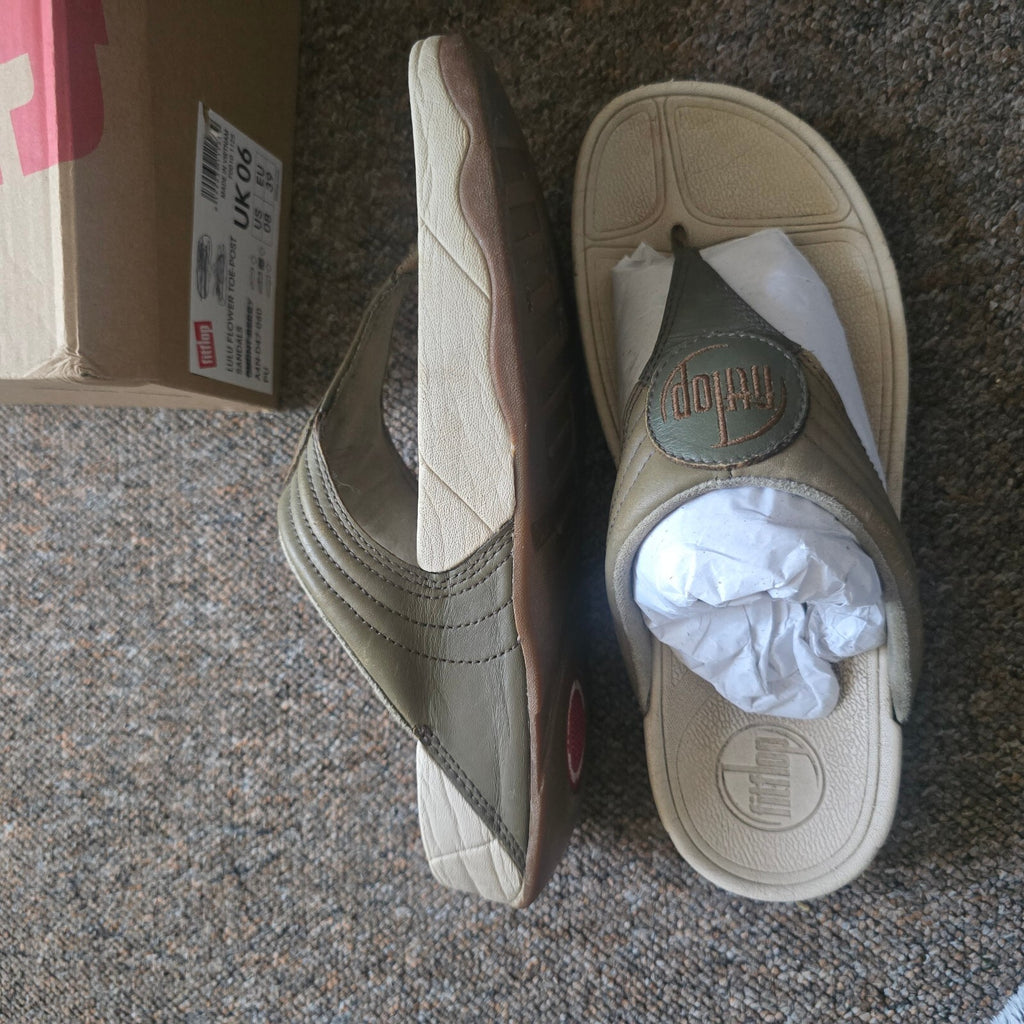 FitFlop Women's Khaki Green and Beige Thong Sandals UK 6