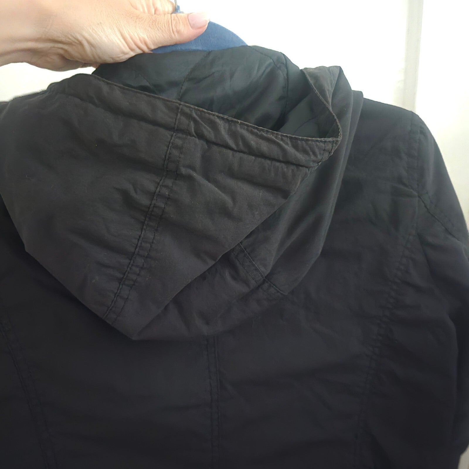 Uniqlo Black Hooded slighty padded warm Parka Coat, Size Small