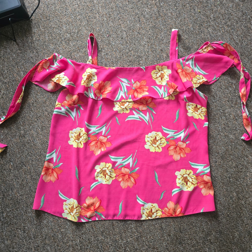 Bonmarché Pink Floral Cold Shoulder Top Size 16 relaxed draped loose fit