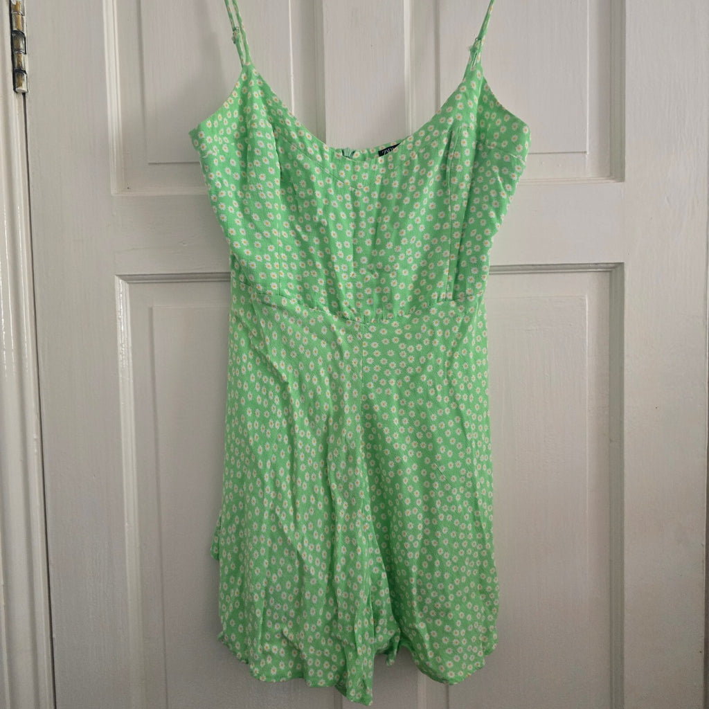 ZARA Green Daisy Print Spaghetti Strap Romper Playsuit Size S cute ditsy