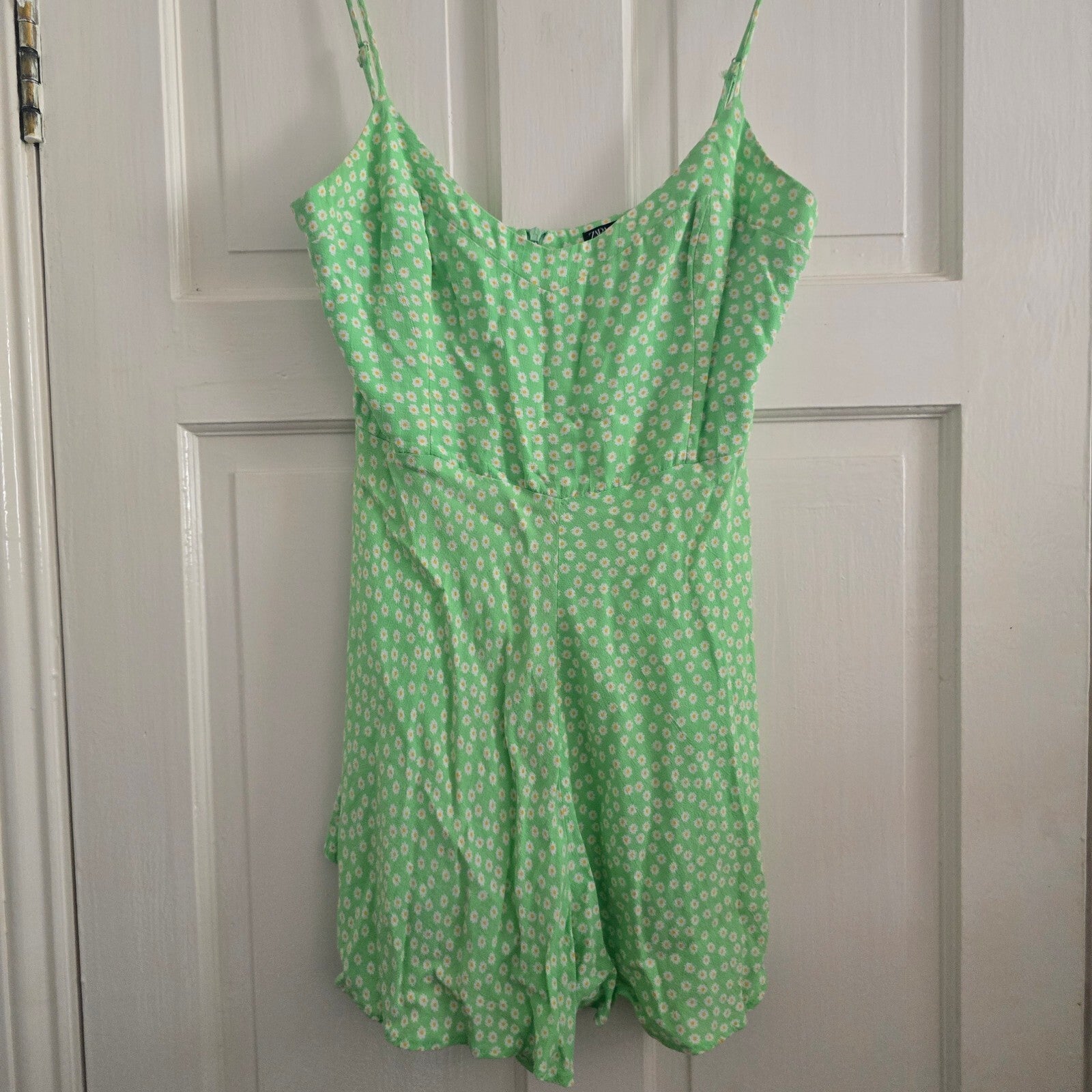 ZARA Green Daisy Print Spaghetti Strap Romper Playsuit Size S cute ditsy