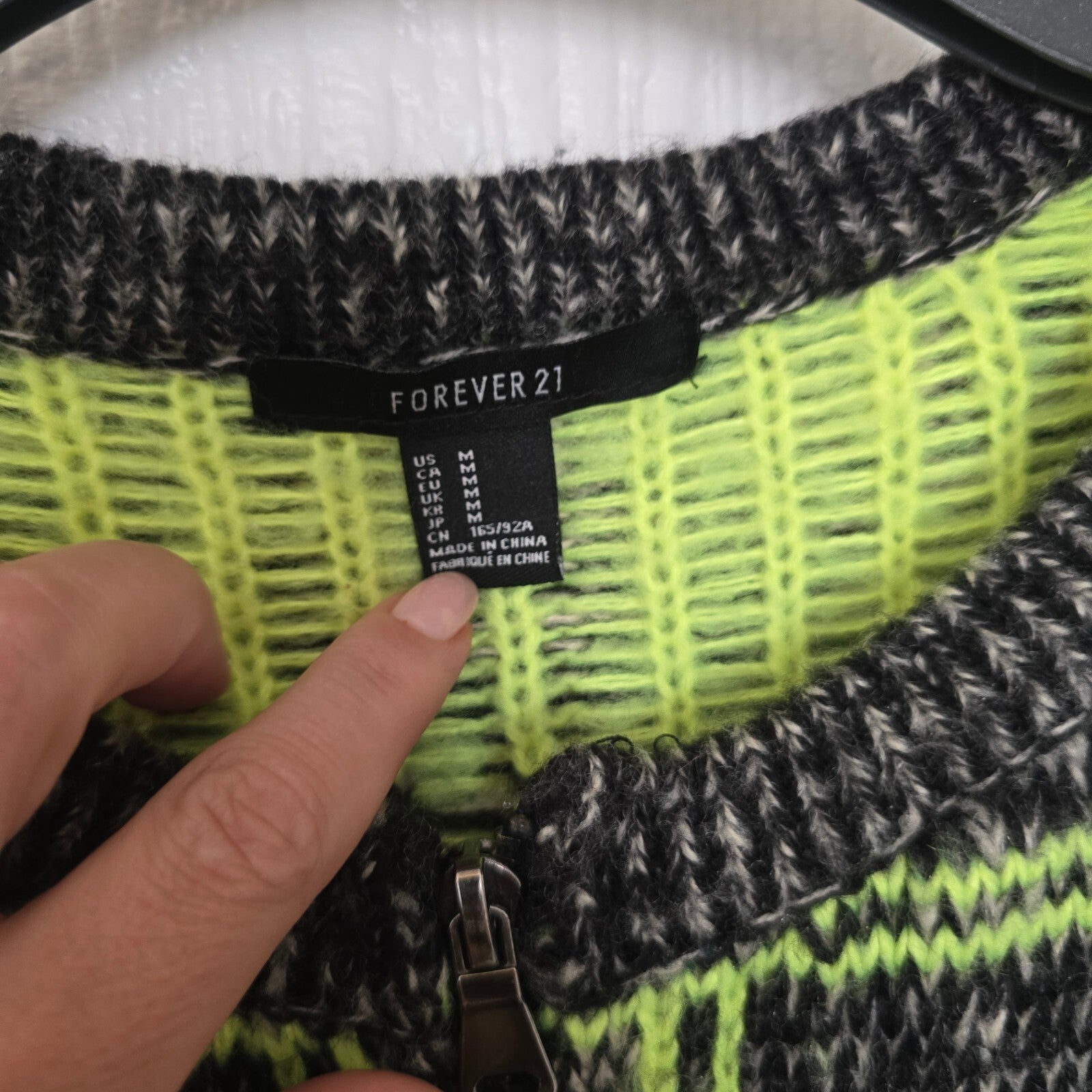 Forever 21 Women's Black and Neon Yellow Acrylic Knit Zip-Up Cardigan Sweater M