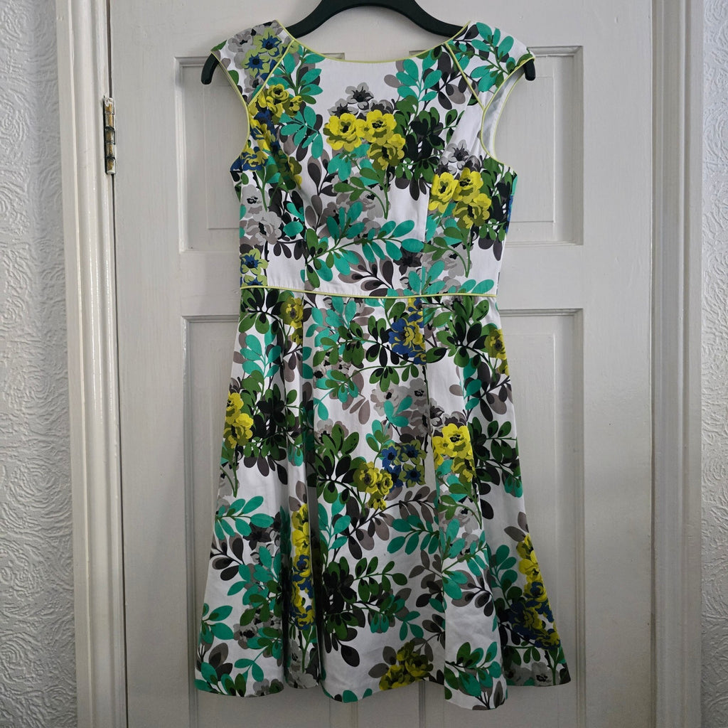 London Times Women's Floral Fit and Flare Dress, cut out back, a line, Size 6