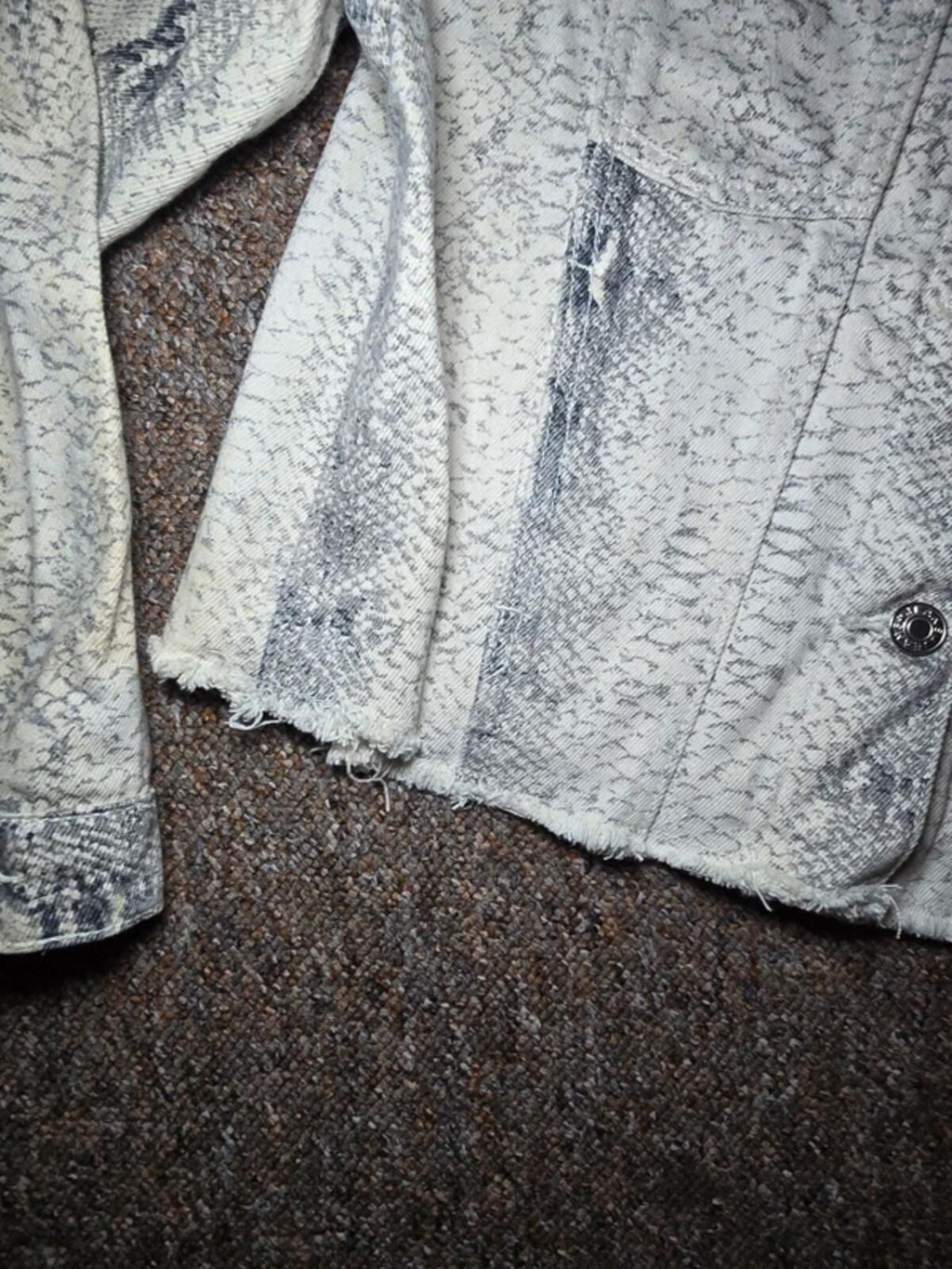 Grey Snakeskin Print Cropped Denim Jacket Raw Hem S, oversized, boxy, blogger