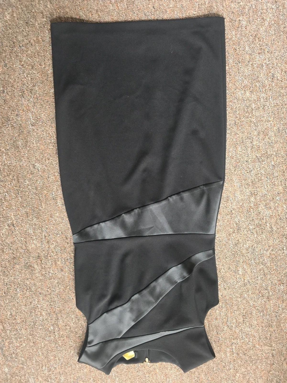 DKNY Black Sleeveless dress, size 12, designer dress, slimming dress, flattering