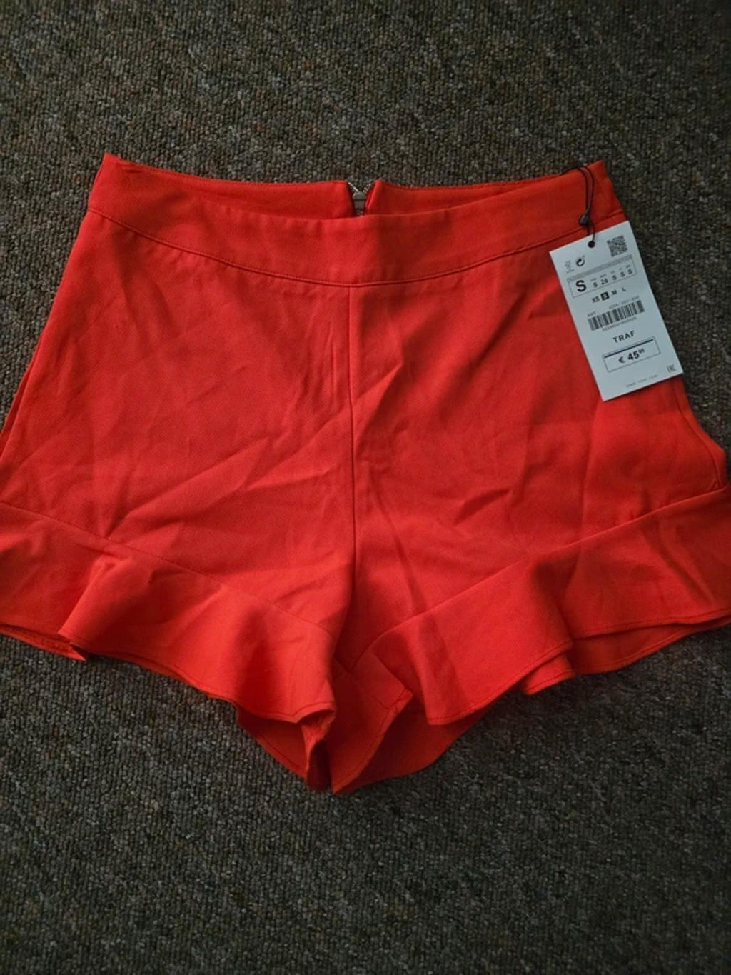 BNWT orange high waisted Ruffle frill hem shorts, size S, rrp €45 zara?