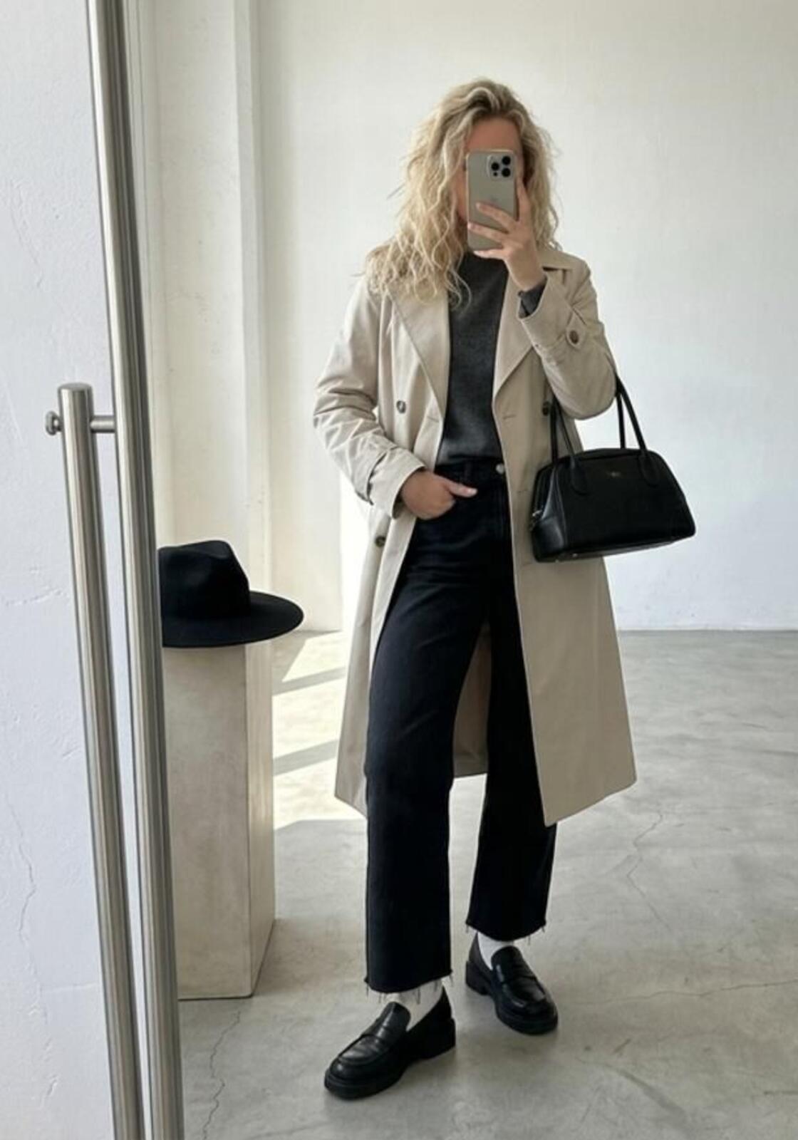 Weekend Max Mara Lightweight Beige Double Breasted Trench Coat with Belt, UK 16