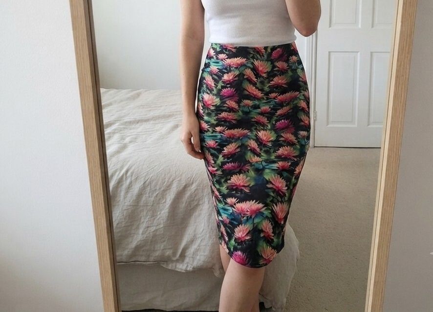 AX Paris Floral Pencil Skirt Size 10, stretch, bodycon tube skirt