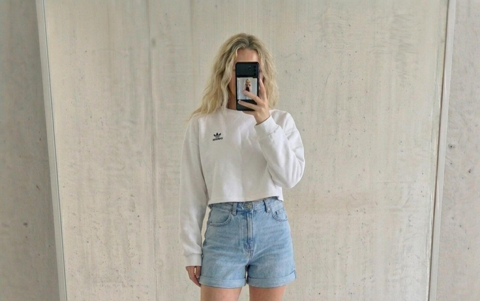 Adidas White Cropped Sweatshirt with Logo, size 12