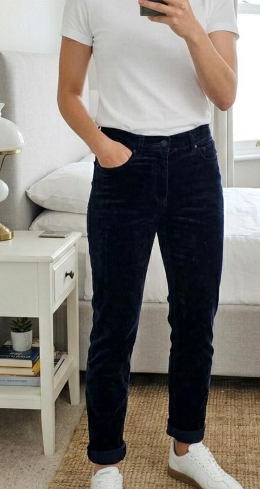 Emporio Armani Dark Navy Velvet 5-Pocket Jeans, size 31, luxury, designer denim