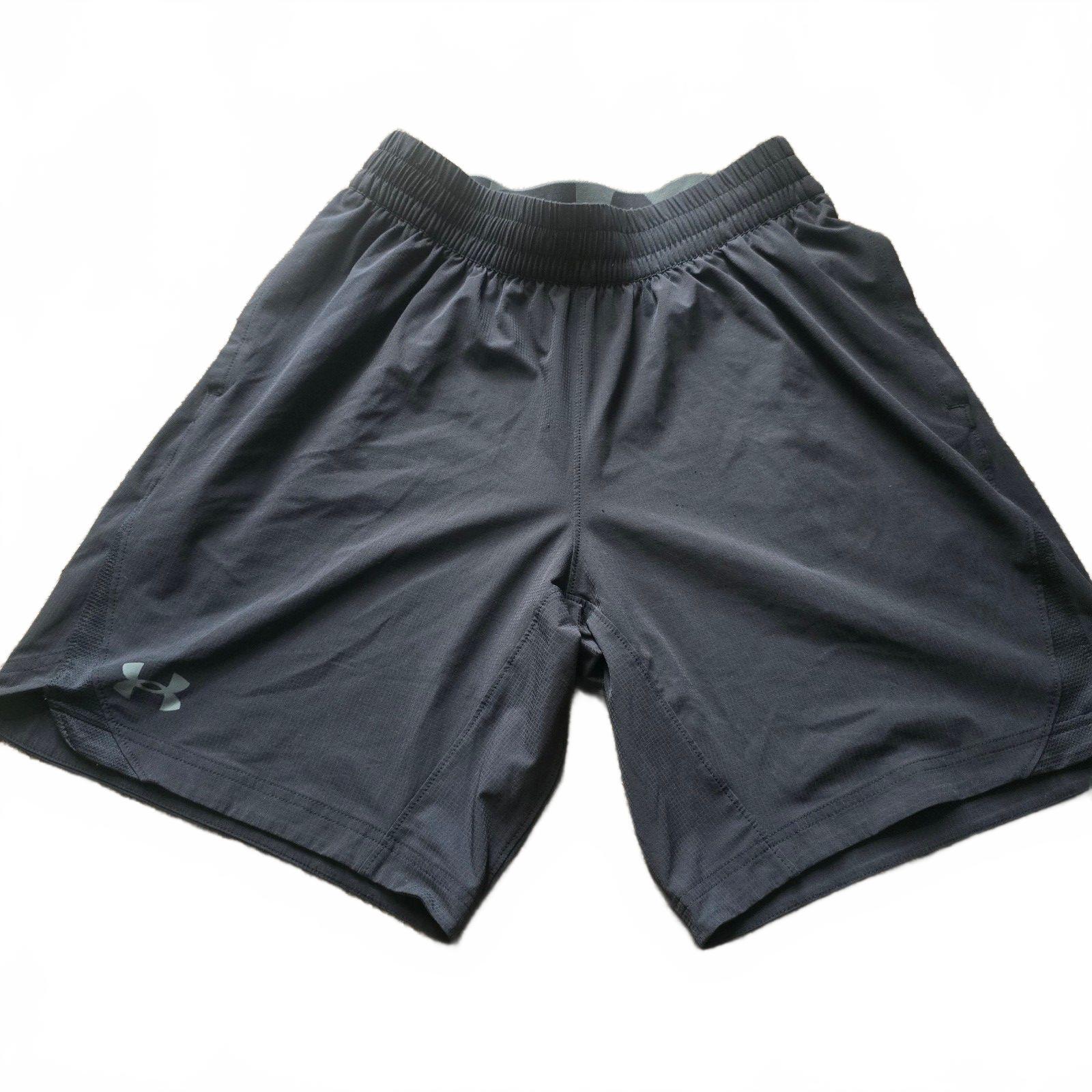Under Armour Men's Black Athletic Shorts Medium, elasticated waist, sports, gym