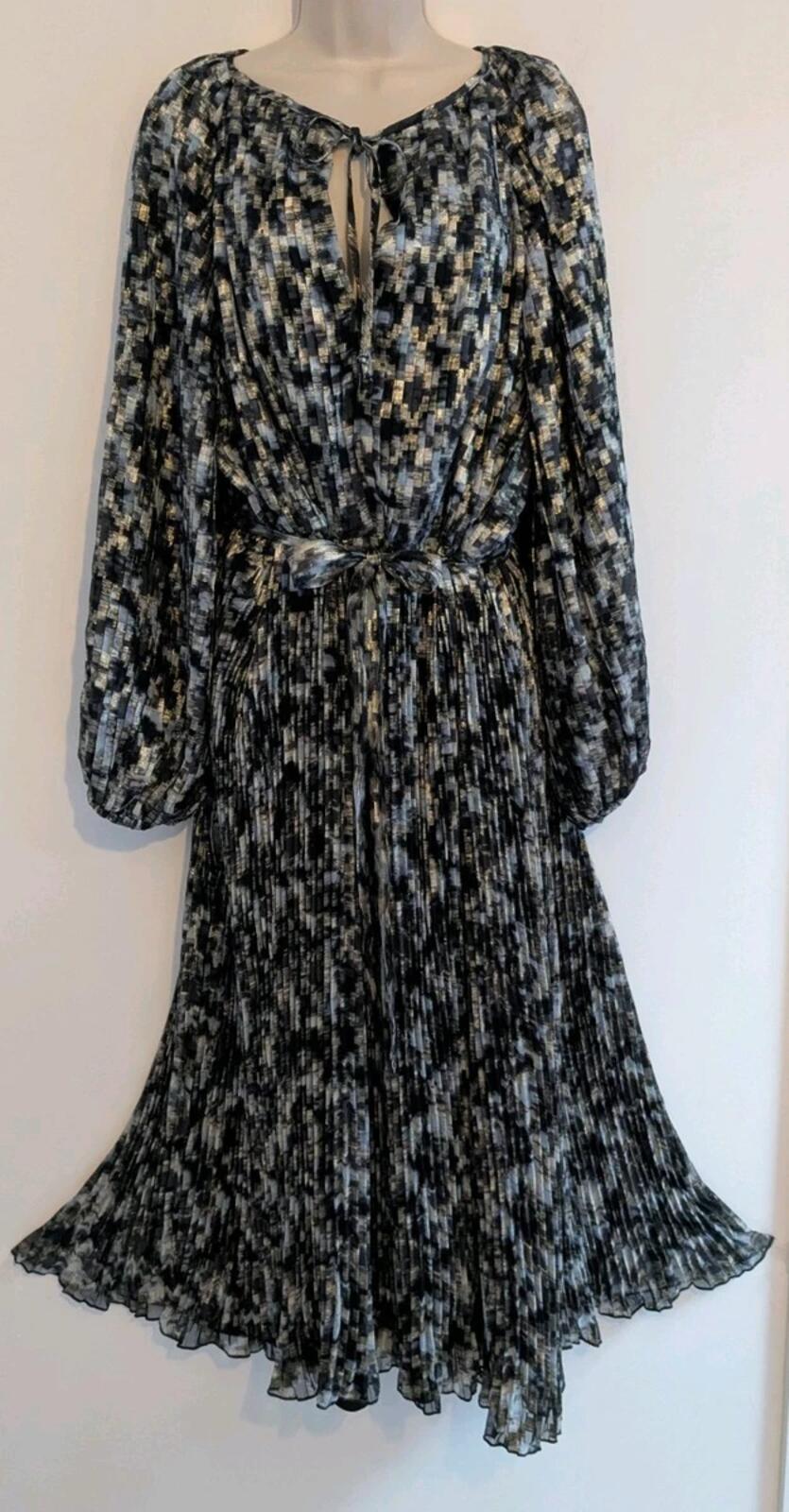 Elegant Long Sleeve Pleated Midi Dress with Belt, geometric print, BNWT Size 20